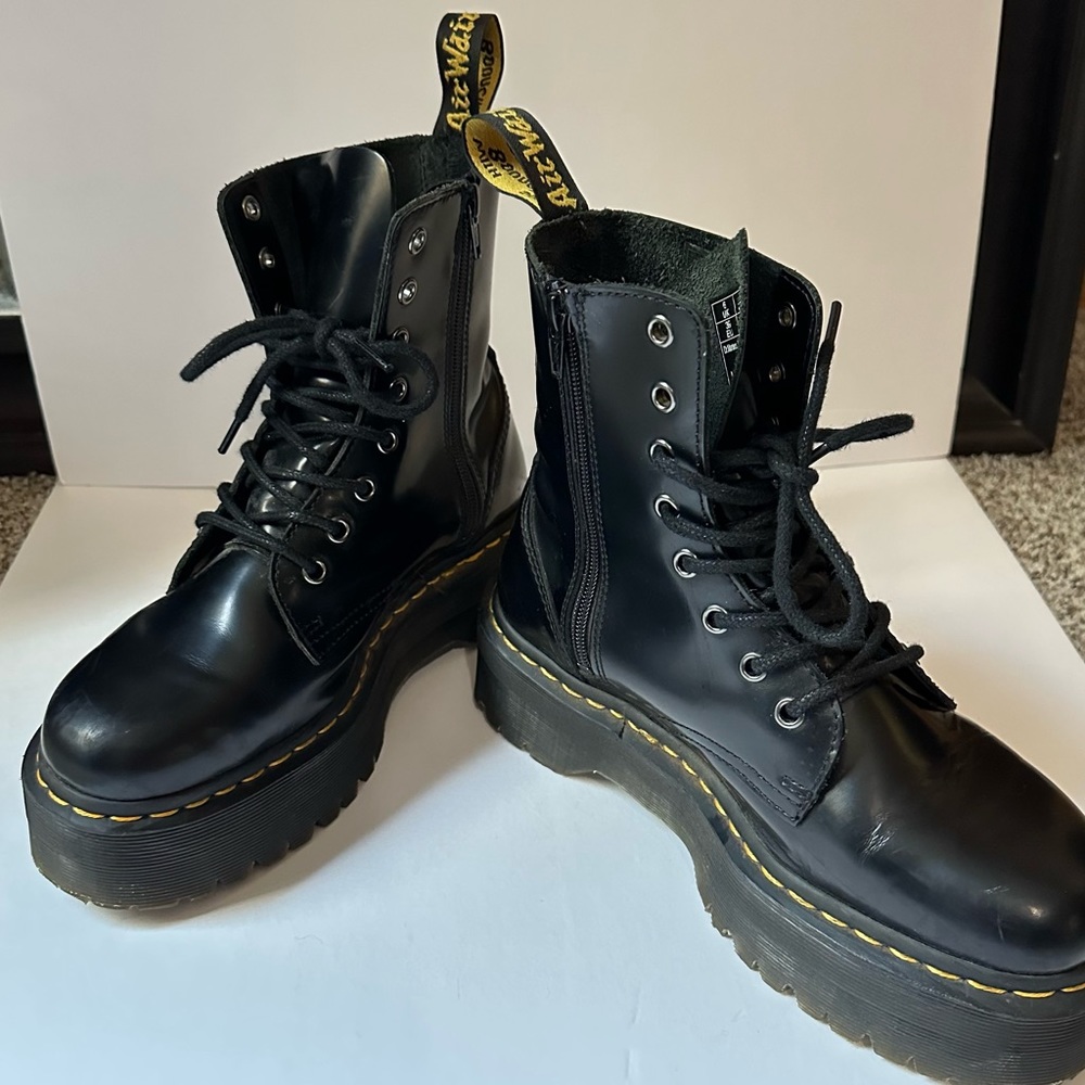 Dr Martens Platform Jadon Boot